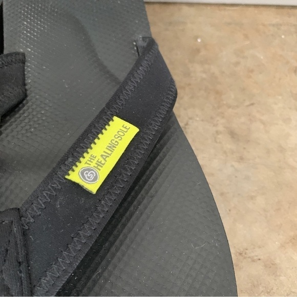 The Healing Sole Black Flip Flops Size M 11.5/W 13 - Picture 2 of 10